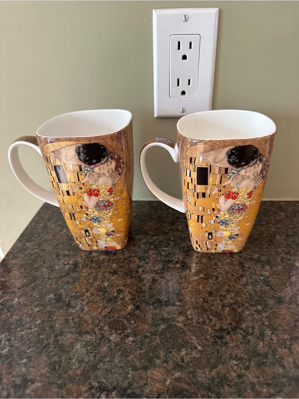 McIntosh Gustav Klimt The Kiss Mugs